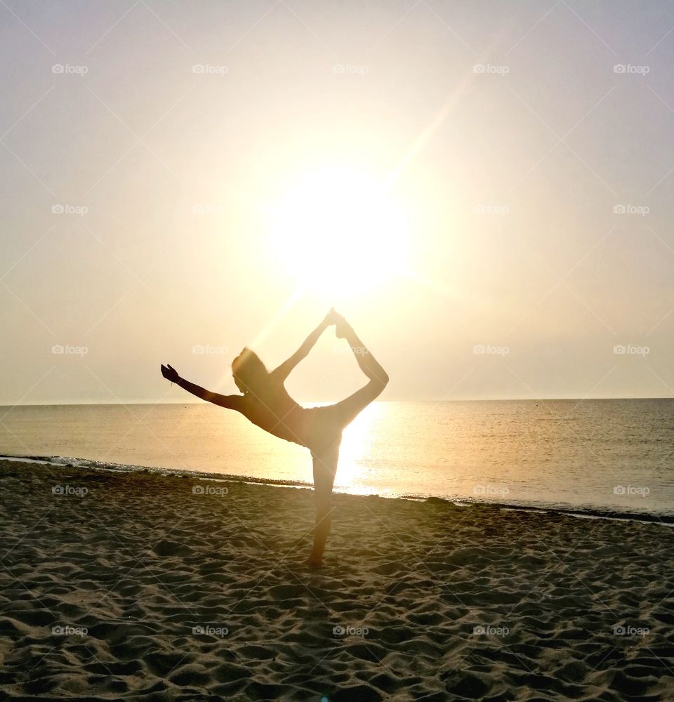 Yoga on the beach 💙🕉️