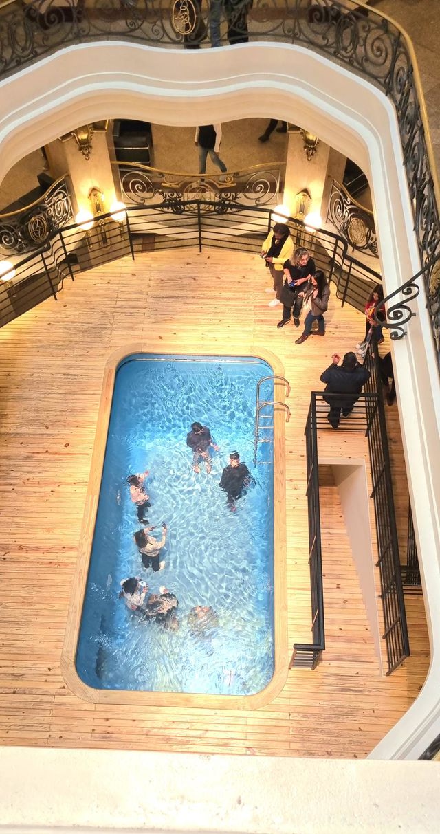 A tensão  Leandro Erlich