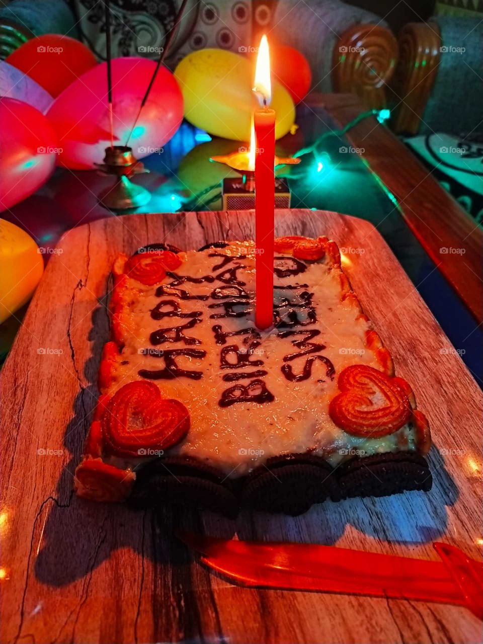 Rabari cake: Made of dense milk with oreo biscuits, cake.