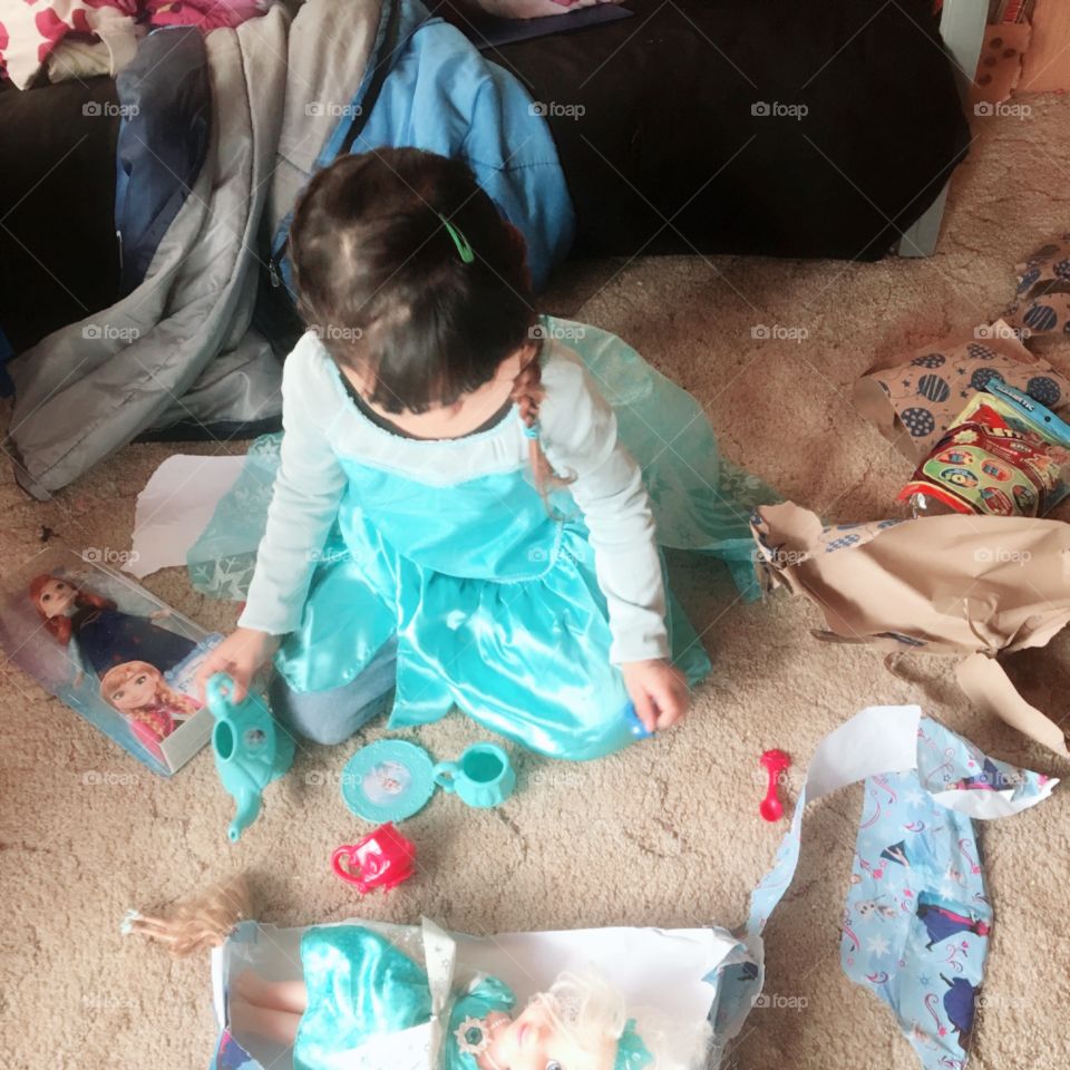 Dressing up with hair style and toys#Elsa forever