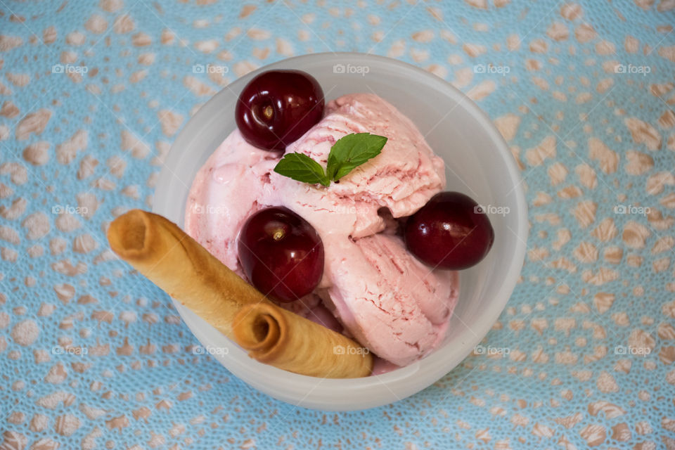 Cherry berry ice cream 
