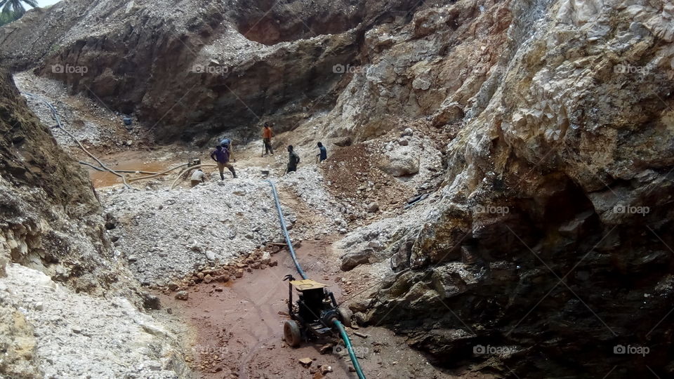 mineral miners working