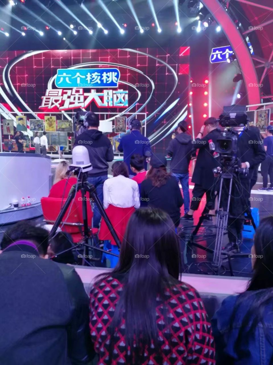 Program for live intelligence competition