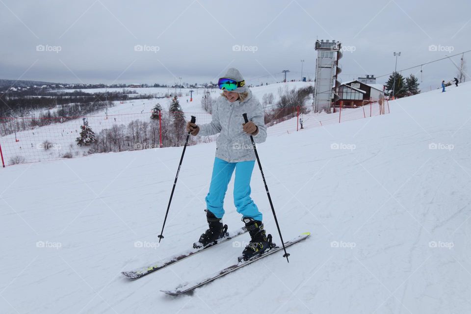 Yang woman on ski 