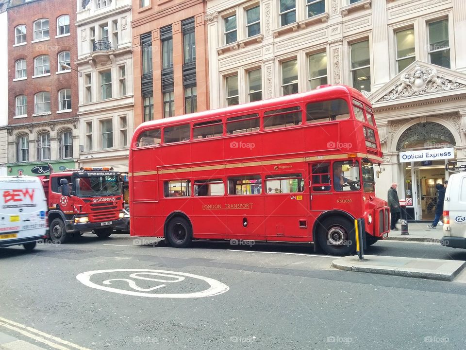 London red old bus
