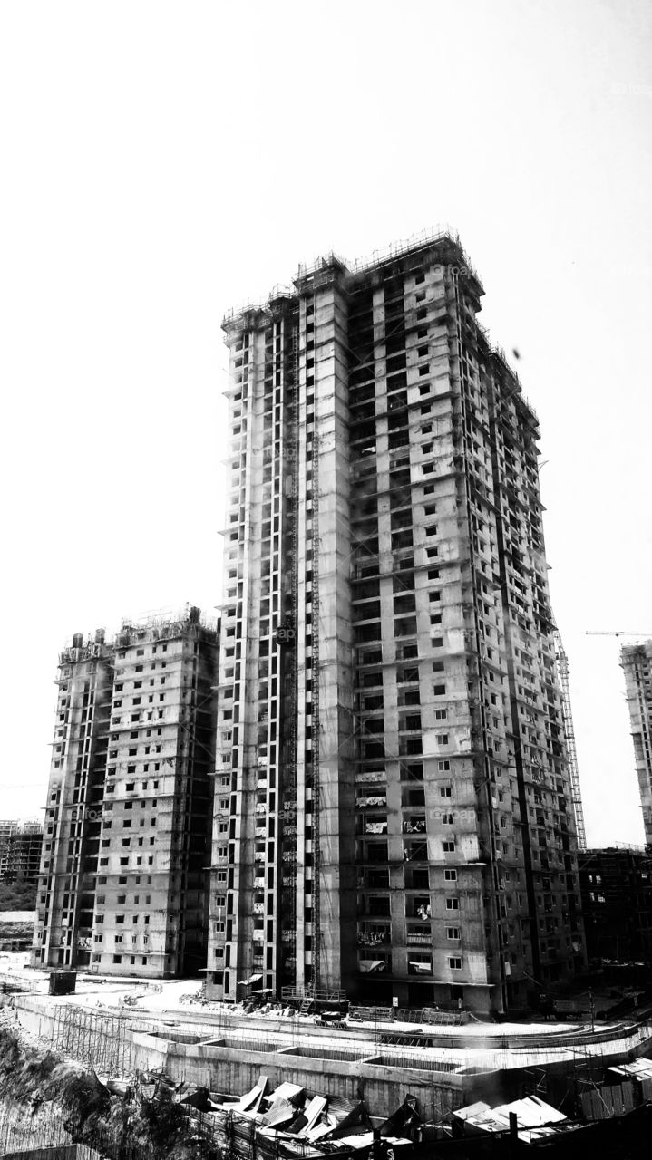 #rk #blackandwhite #mobile_click #s6edgeplus #construction #architecture #building #cityscape #tower #taller #apartment