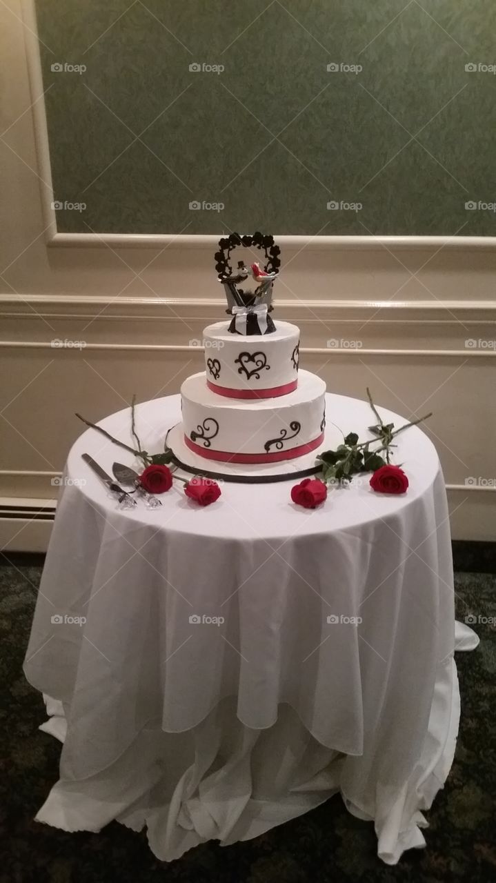 Nightmare Before Christmas wedding cake