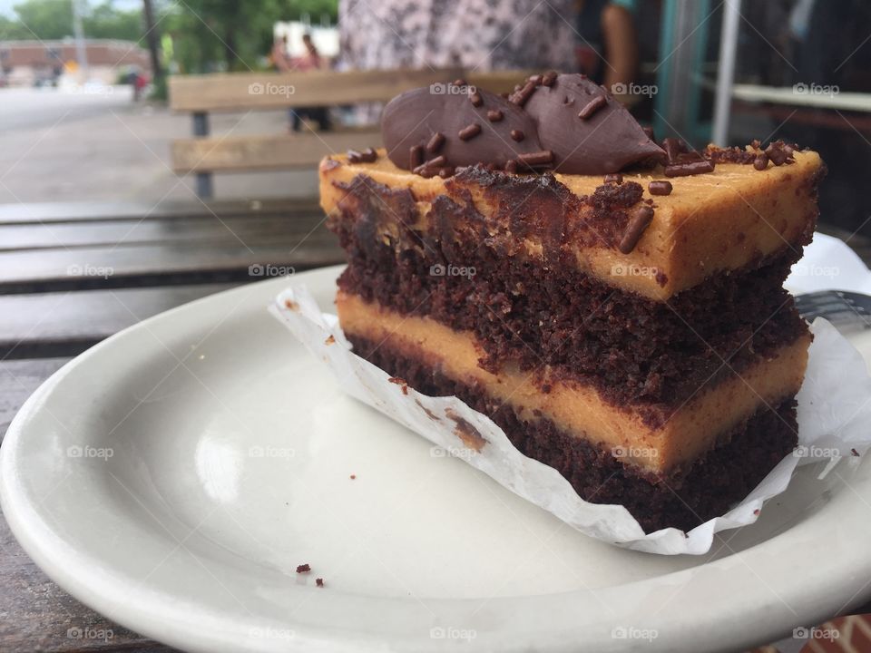 Chocolate peanut butter cupcake 