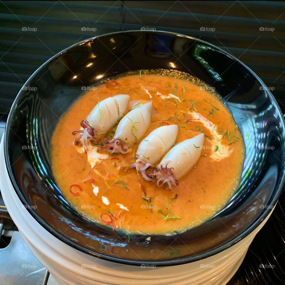 baby sqide in tomato sauce