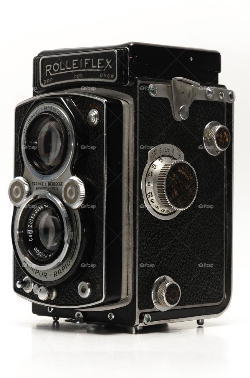 Vintage camera tlr