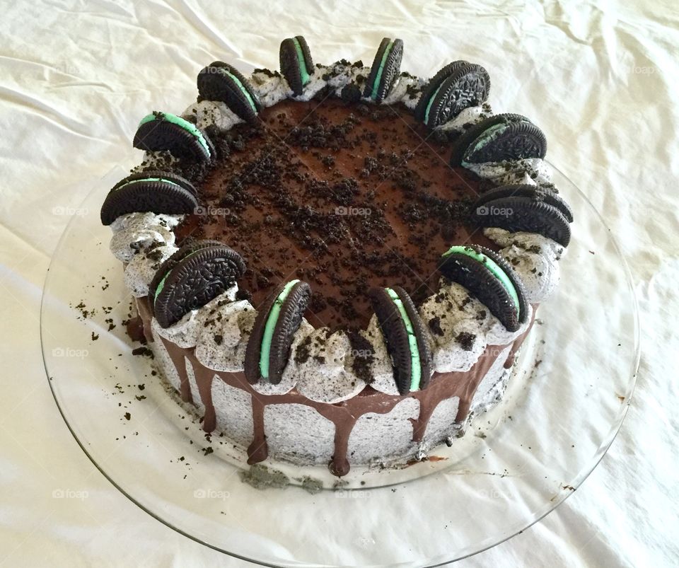 Mint Oreo Drip Cake 
