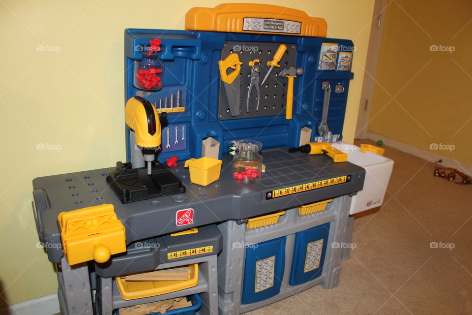 my son's tool bench :)