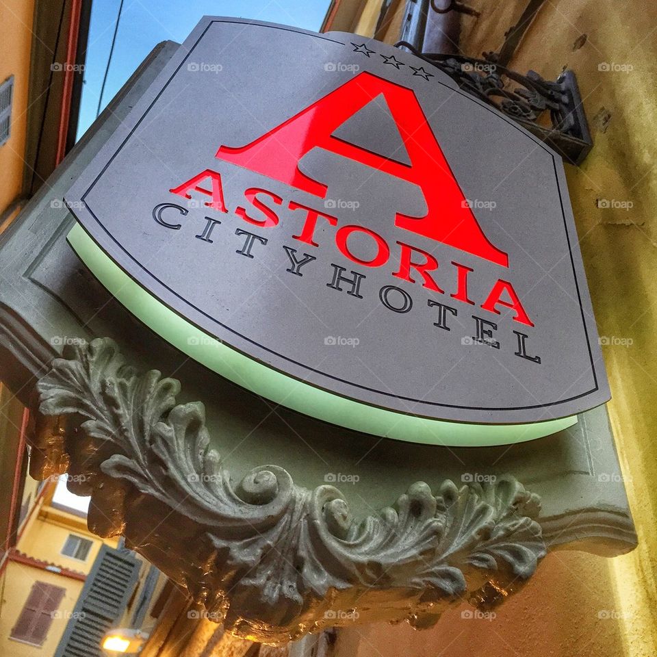 Astoria hotel sign