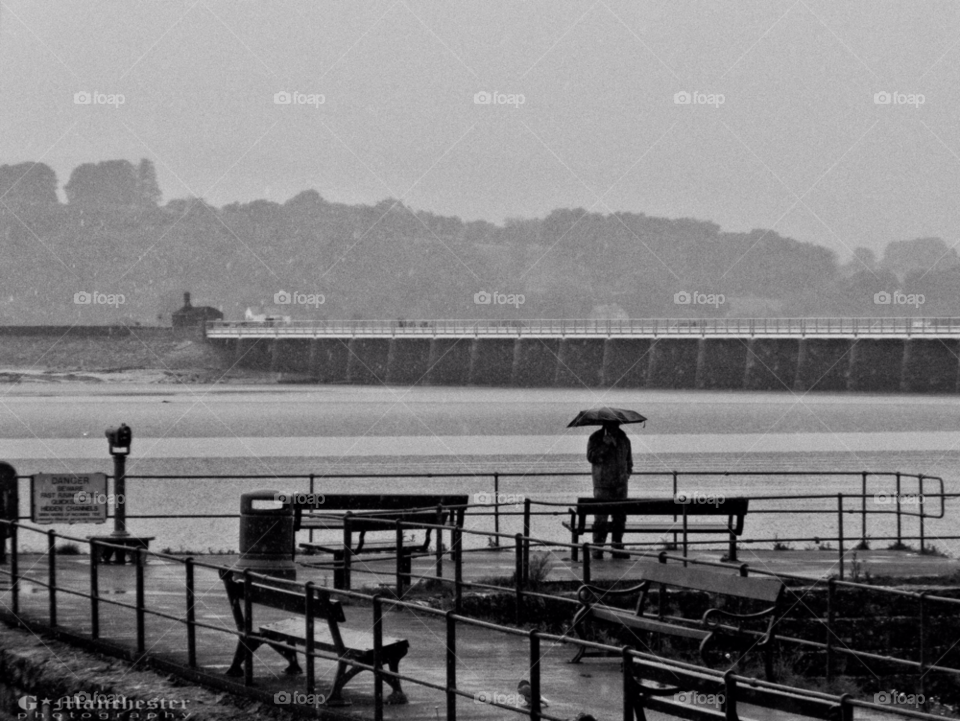 rain man bridge umbrella by gregmanchester