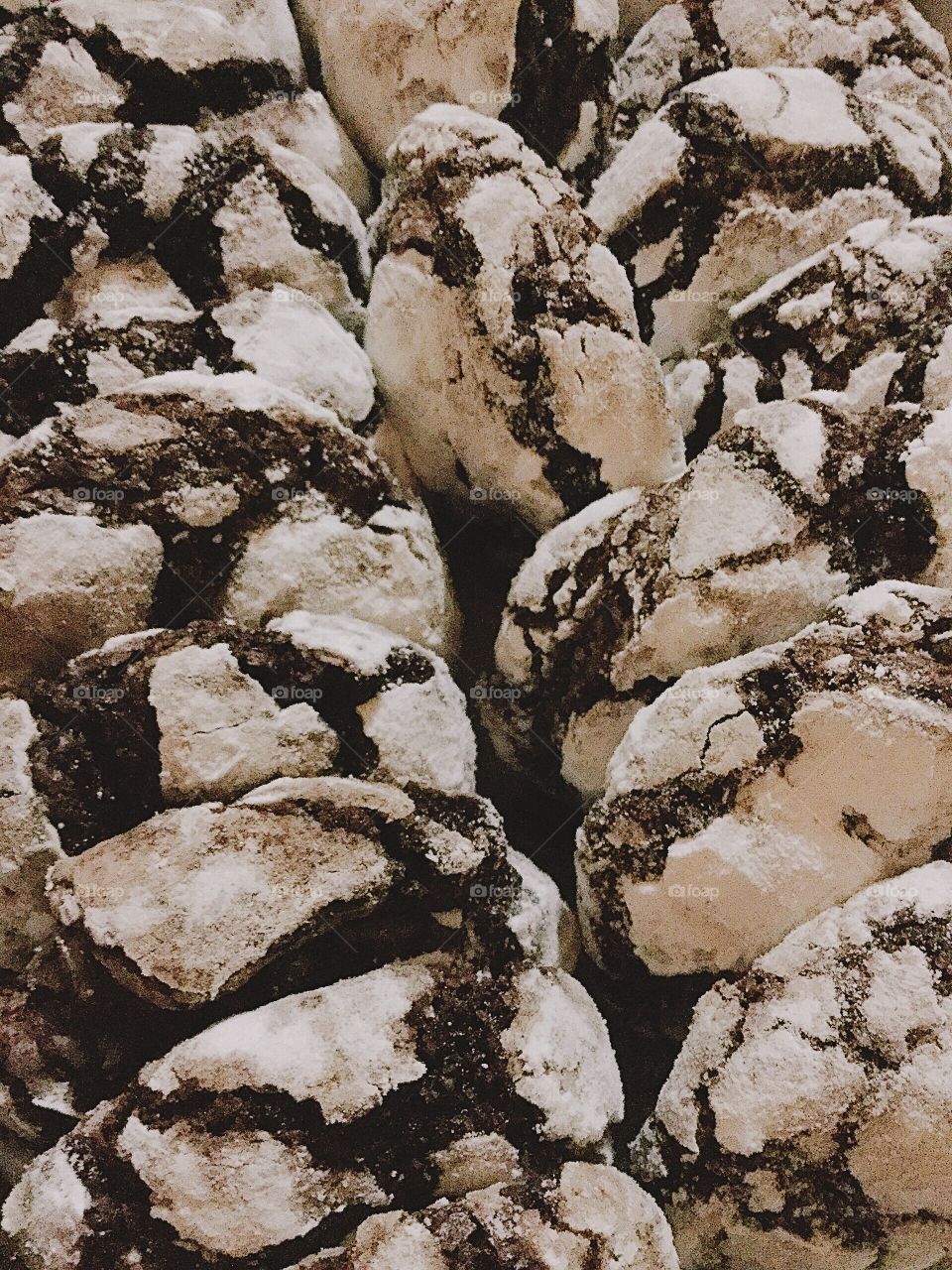 One of the best crinkle cookies in the whole universe!