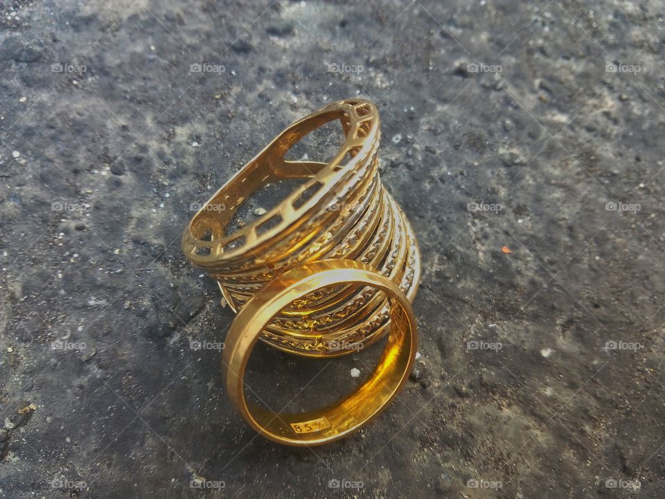 gold ring. gold ring