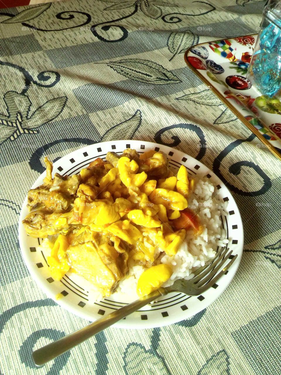 very people I know have to eat food to be healthy and strong so we all can live a great life.