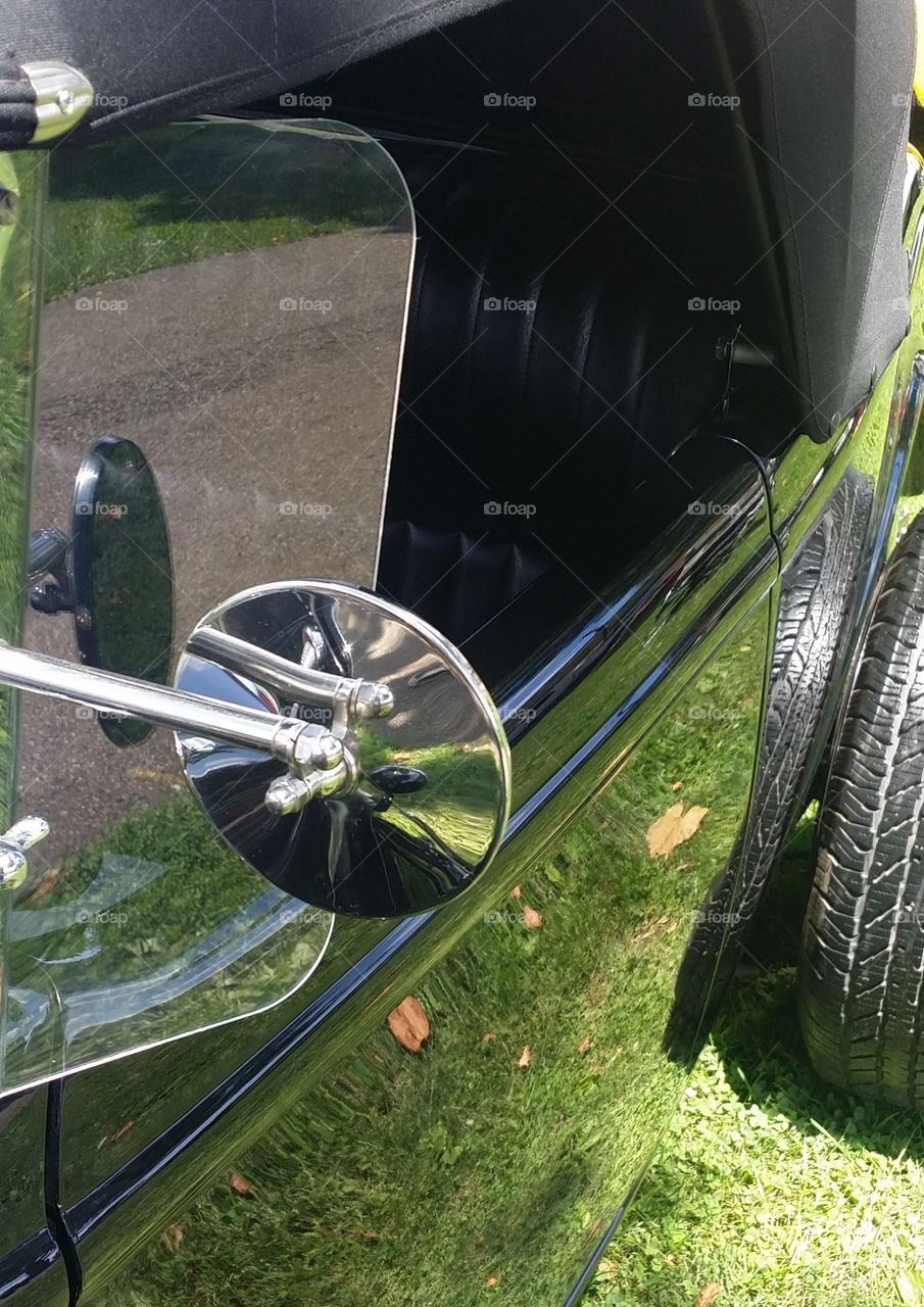1932 Ford convertible two-door hot rod black side mirror door reflections
