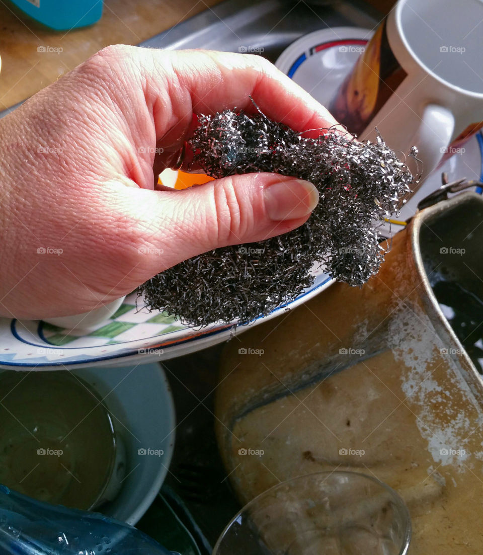 Cleaning the dishes