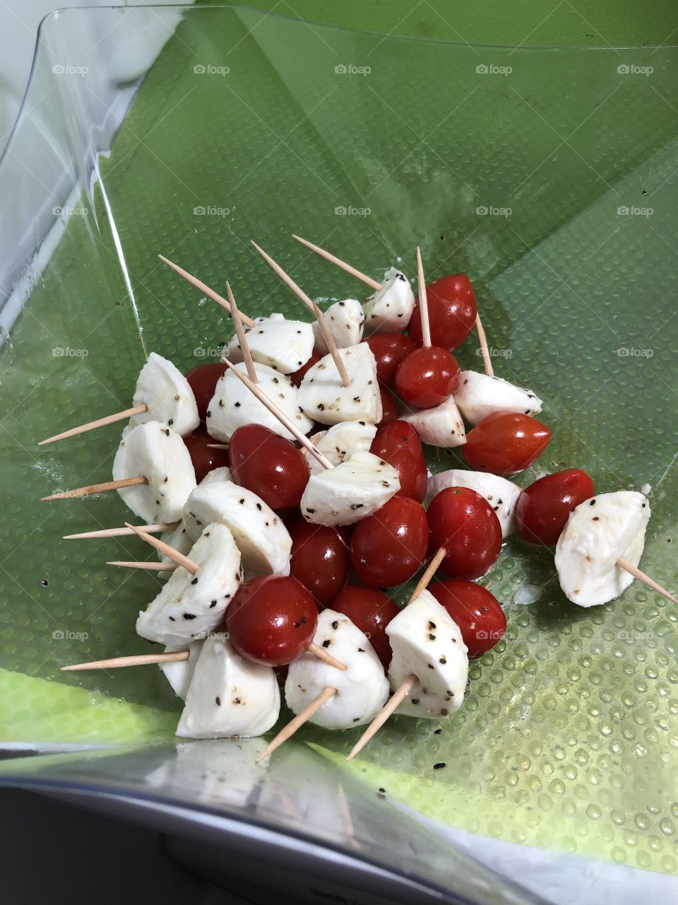 Cheese tomatoes skewers 