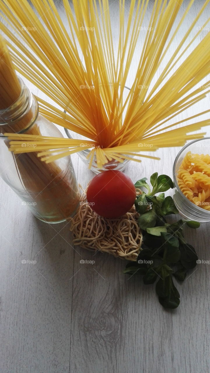 making meal with pasta