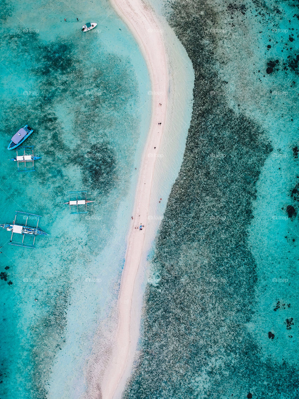 The first legit sand bar that took my breath away. This is Snake Island from El Nido, Palawan, Philippines and will always be one of our most favorite places in the Philippines. Next time I go to El Nido, I will make sure to bring my dslr!