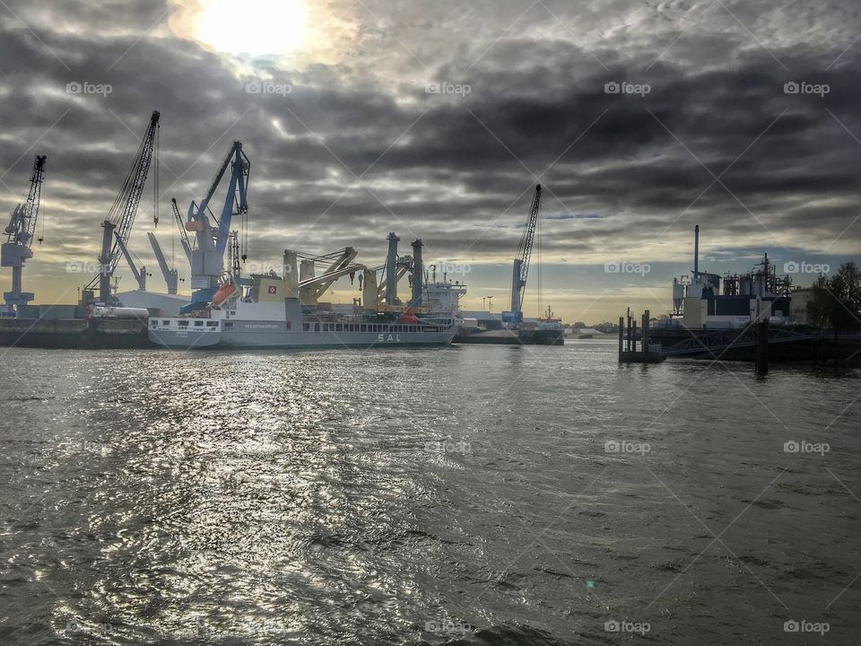 Hamburg Port.Elbe.