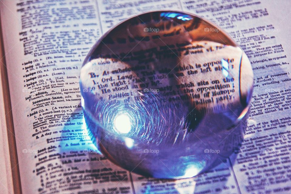 Magnifying dictionary