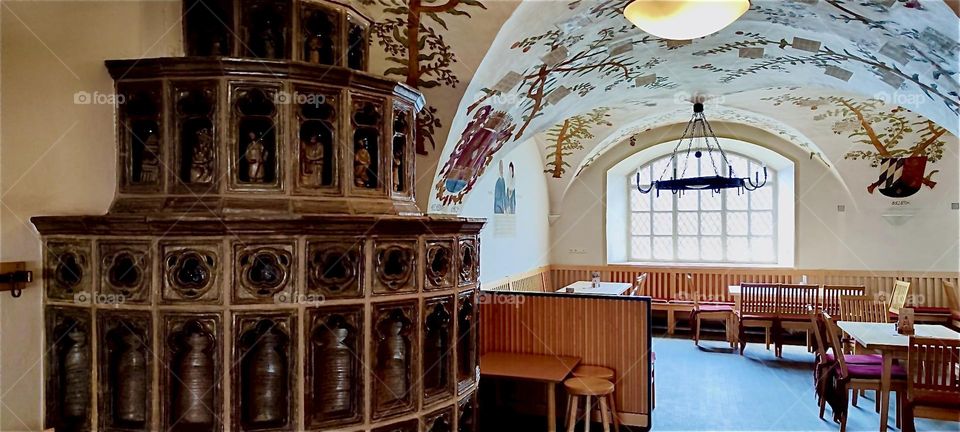 This is the restaurant of the beer garden at the “Weißes Brauhaus”, the “White Brewhouse” in “Kelheim”, Bavaria on the “Danube” with its exquisitely painted vaulted ceiling and beautiful antique furniture. 2024. Hypnotic Productions