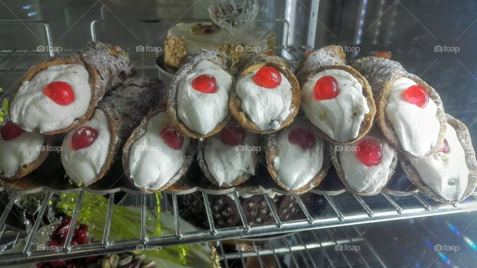 Cannoli di Ricotta