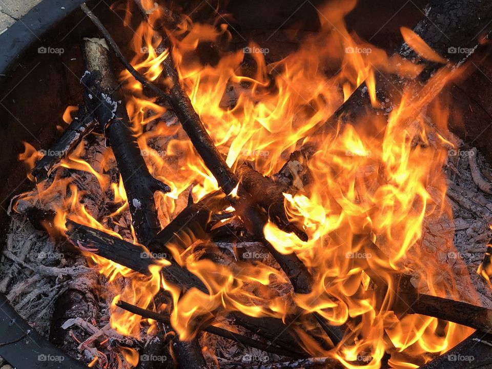 A warring fire