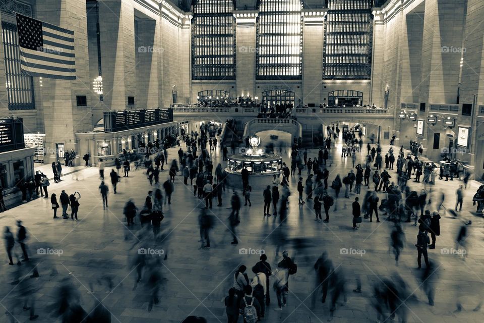 Monochrome Central Station slow shutter speed photo, busy train station, train station in New York, major transportation hub in New York, traveling with speed, everyday routines 