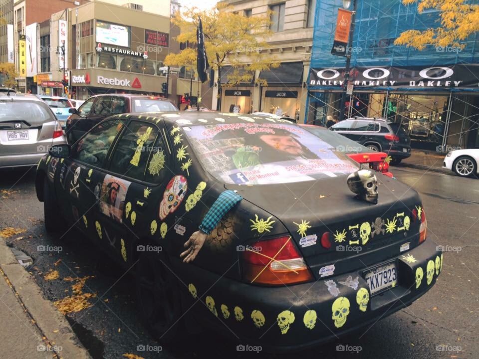 Car with Holoween Theme !