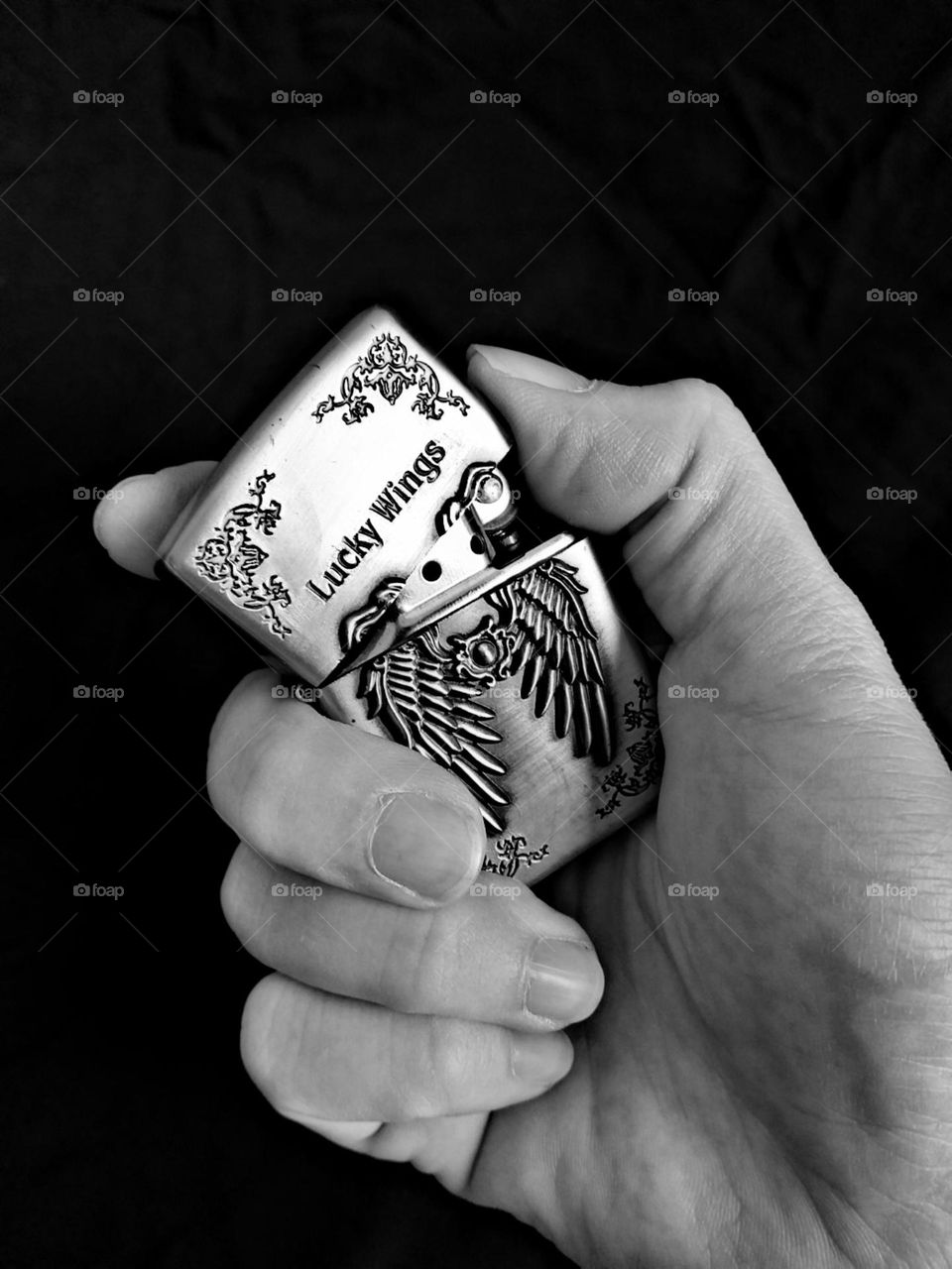 O isqueiro da sorte. Lucky Wings.