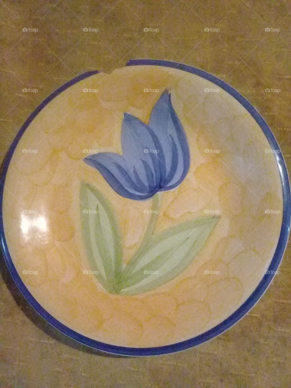 plato de postre de cerámica pintado y decorado a mano  (General Rodríguez. Buenos Aires. Argentina)