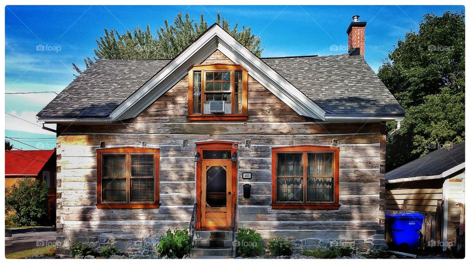House, Architecture, Family, Roof, Building