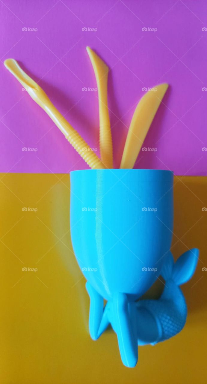 Macetero sirena con herramientas