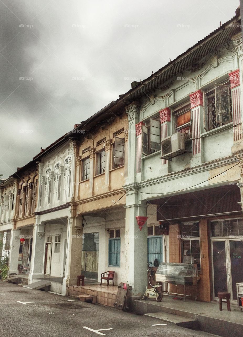 Travel and get lost! 
-while get lost in Tiong Bahru, Singapore-