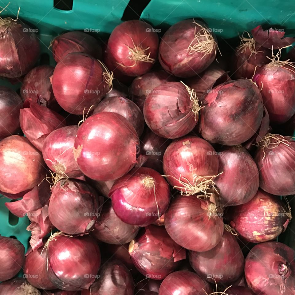 Onions-red-veggies-cooking-