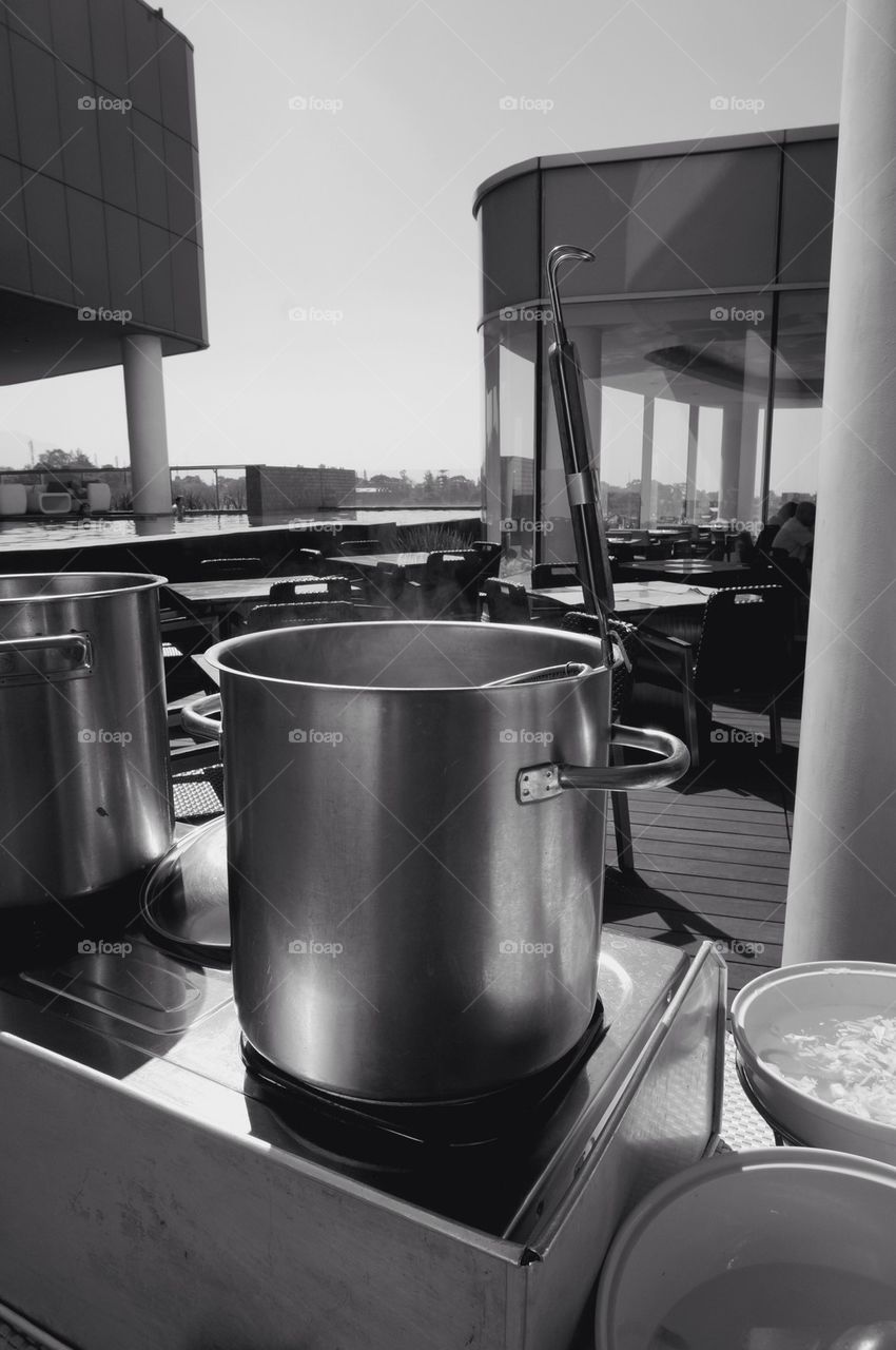 Big cooking pot