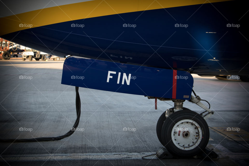 Front landing gear of Boeing 737