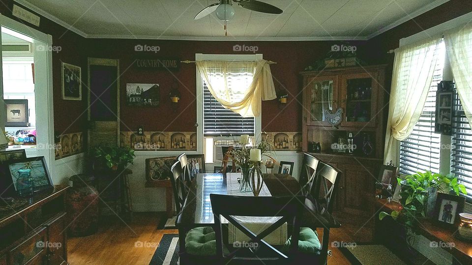 Mel's dining room