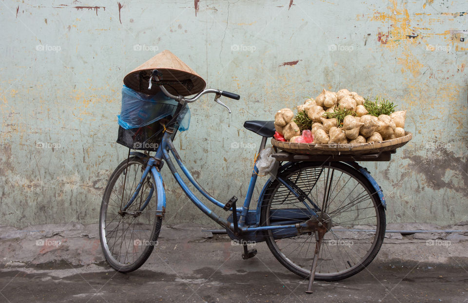 Bicycle loaded with vegetables. Photo taken in Hanói.