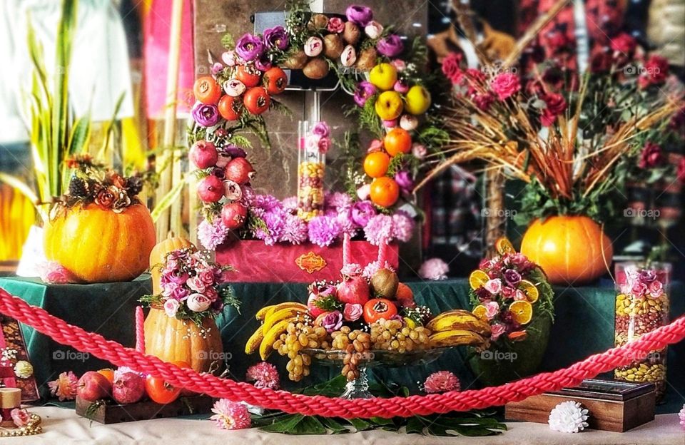 Colors in fruits,apart from beautifying them determine their properties. Different colors come from different pigments and properties.Doctors recommend it is better to eat different colors of thefruits instead of one colour to enjoy all the features