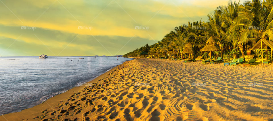 Phu Quoc

Phu Quoc Beach At Sunset