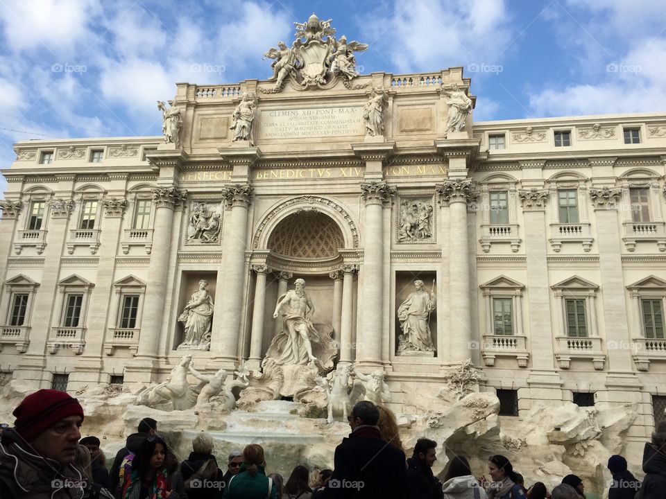 Around fontana di trevi