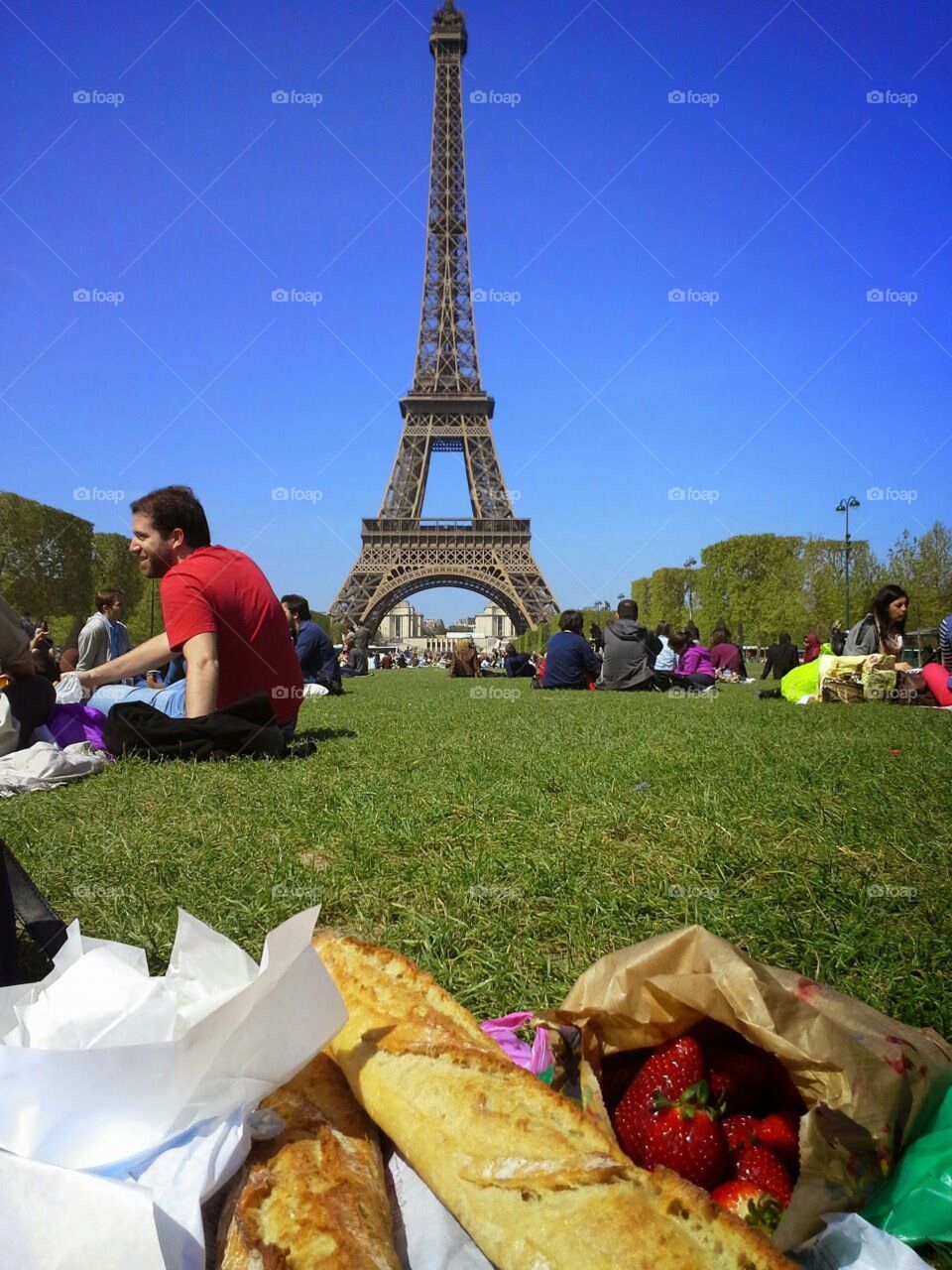 A little picnic by the Eiffel Tower