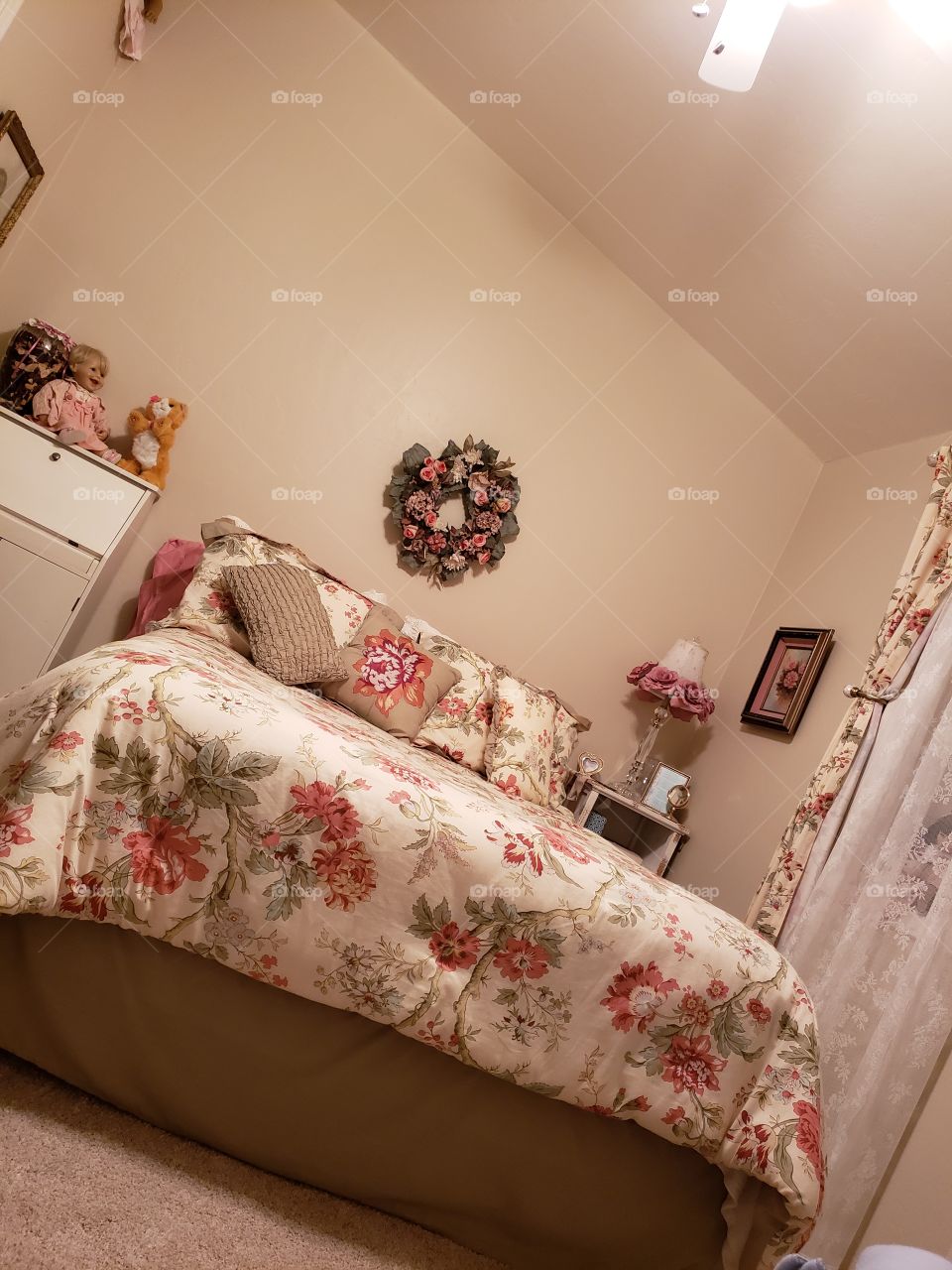 flower bedroom