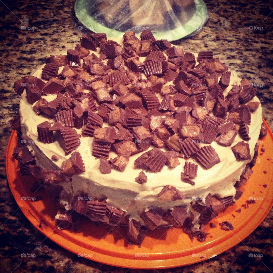 Peanut butter cup chocolate cake. Pure yummy-ness