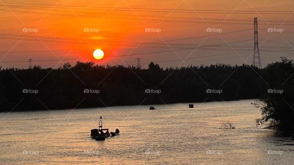 Sunset on the river 